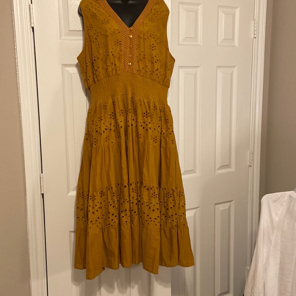 Women’s 2X Midi Eyelet Golden Ochre Dress
